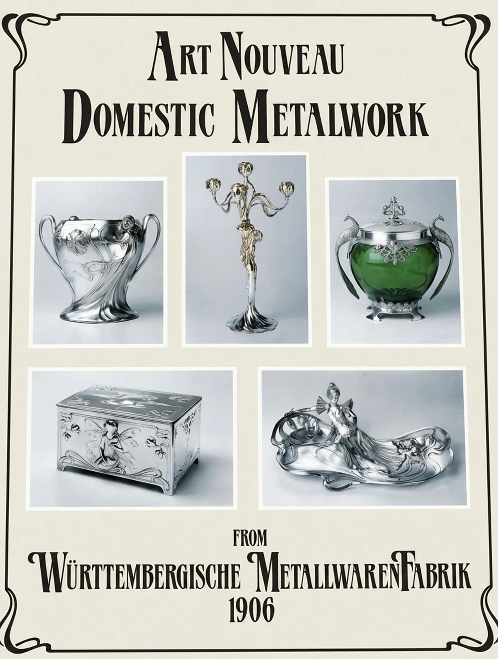 Libro sobre antigüedades con elegantes piezas decorativas