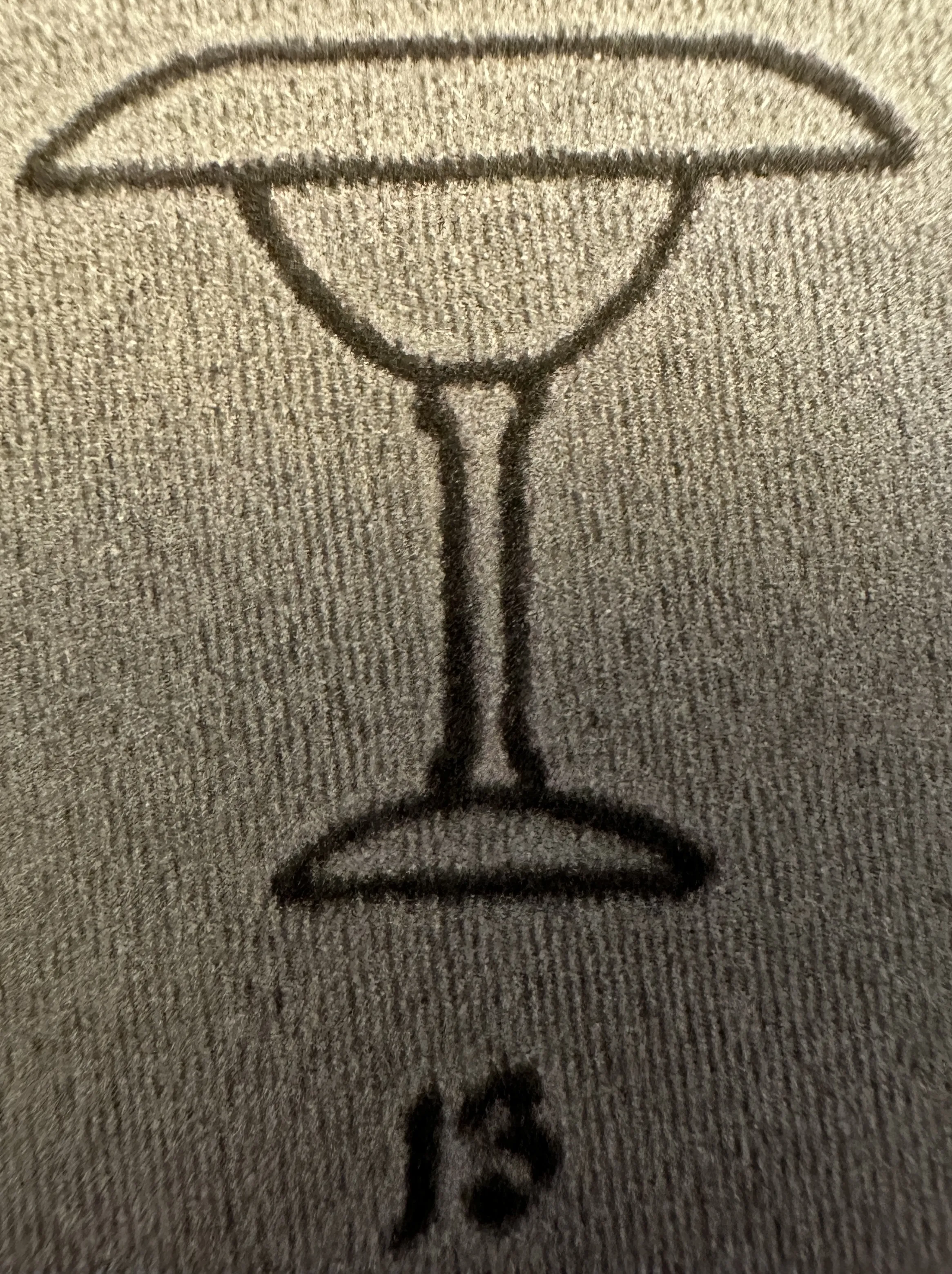 古い本シュナイダーの絵がグレーの背景に。