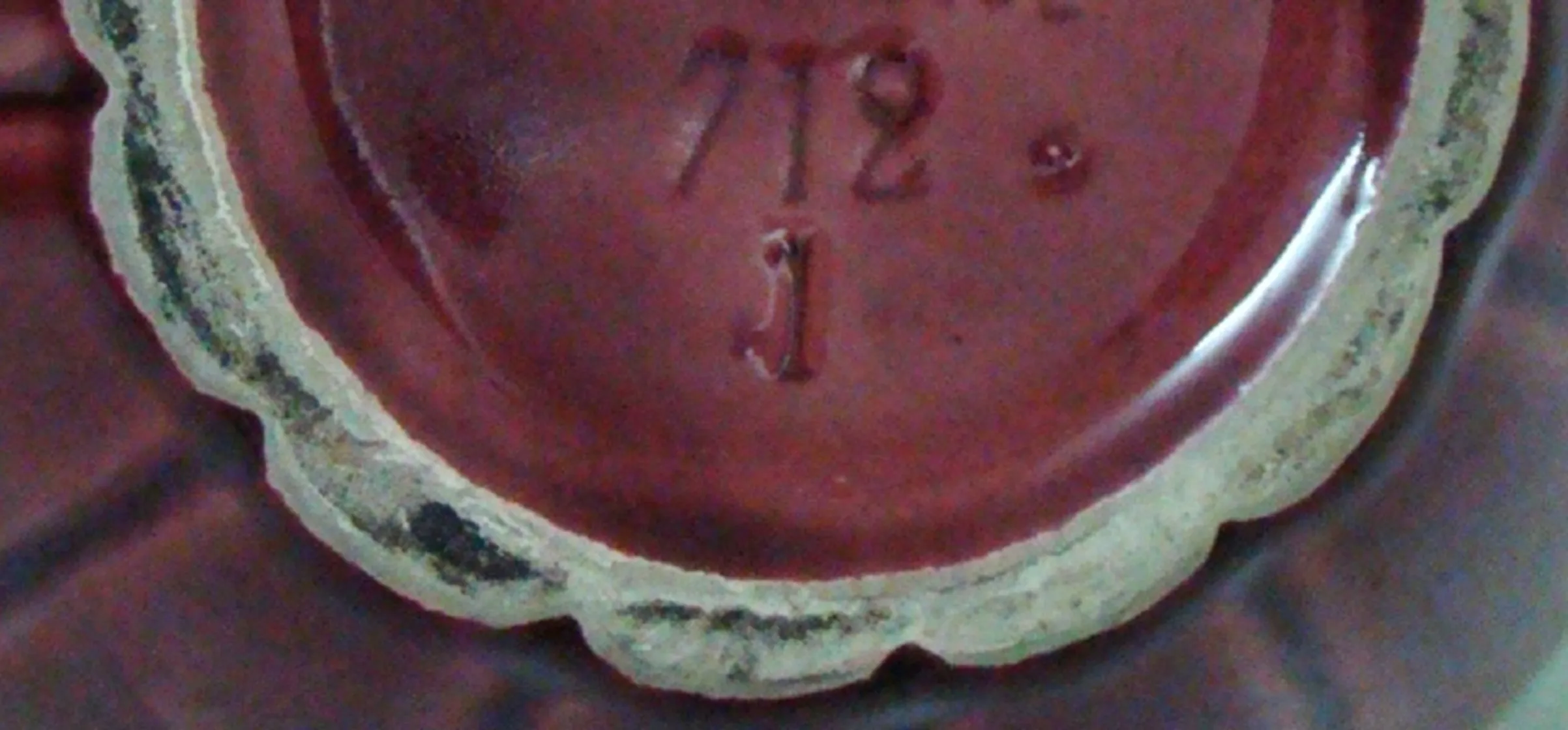 antiquariato con iscrizione numero di serie 712 1, decorazioni sottili