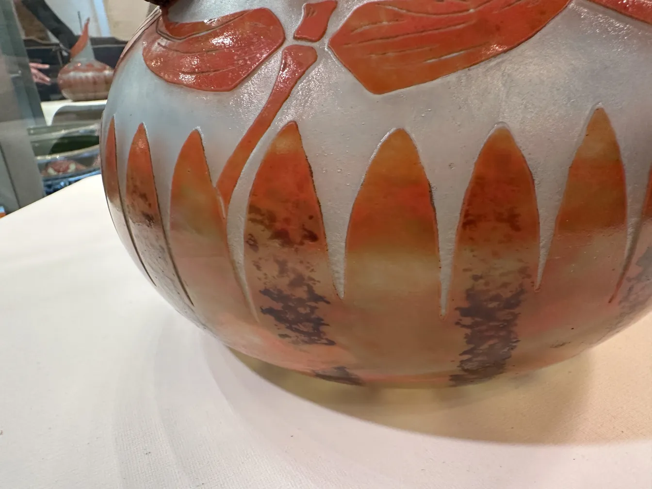 古老的签名玻璃瓶Le Verre装饰色彩丰富