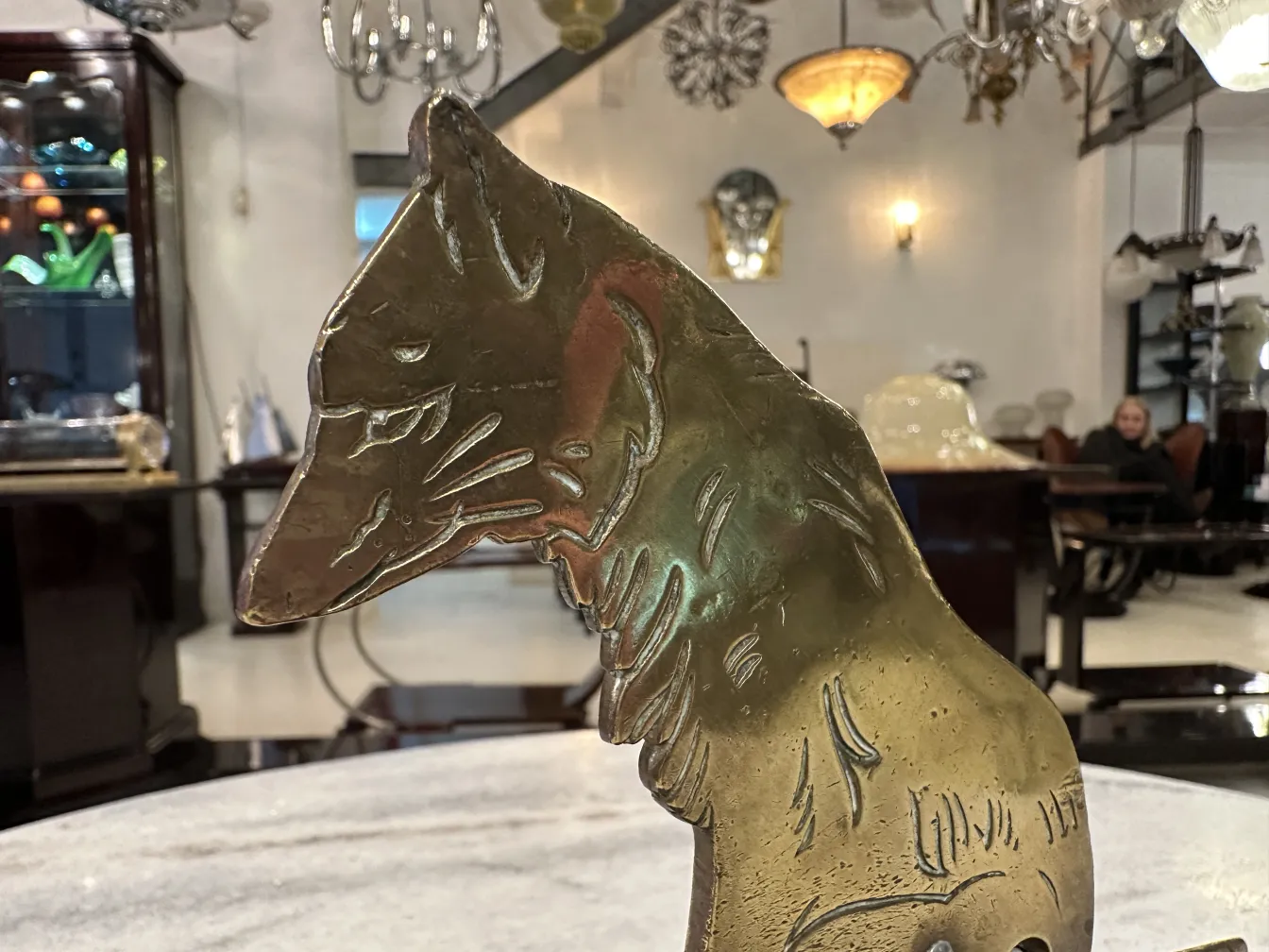 गोल आधार और बिल्ली के डिजाइन के साथ प्राचीन सिगार कटर