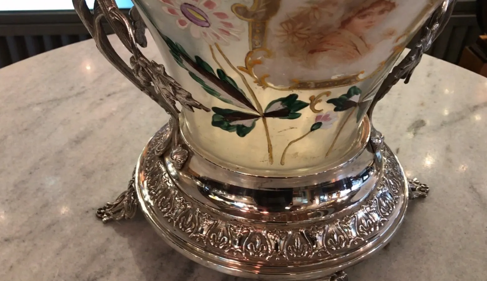 古董潘趣酒碗WMF装饰有花朵