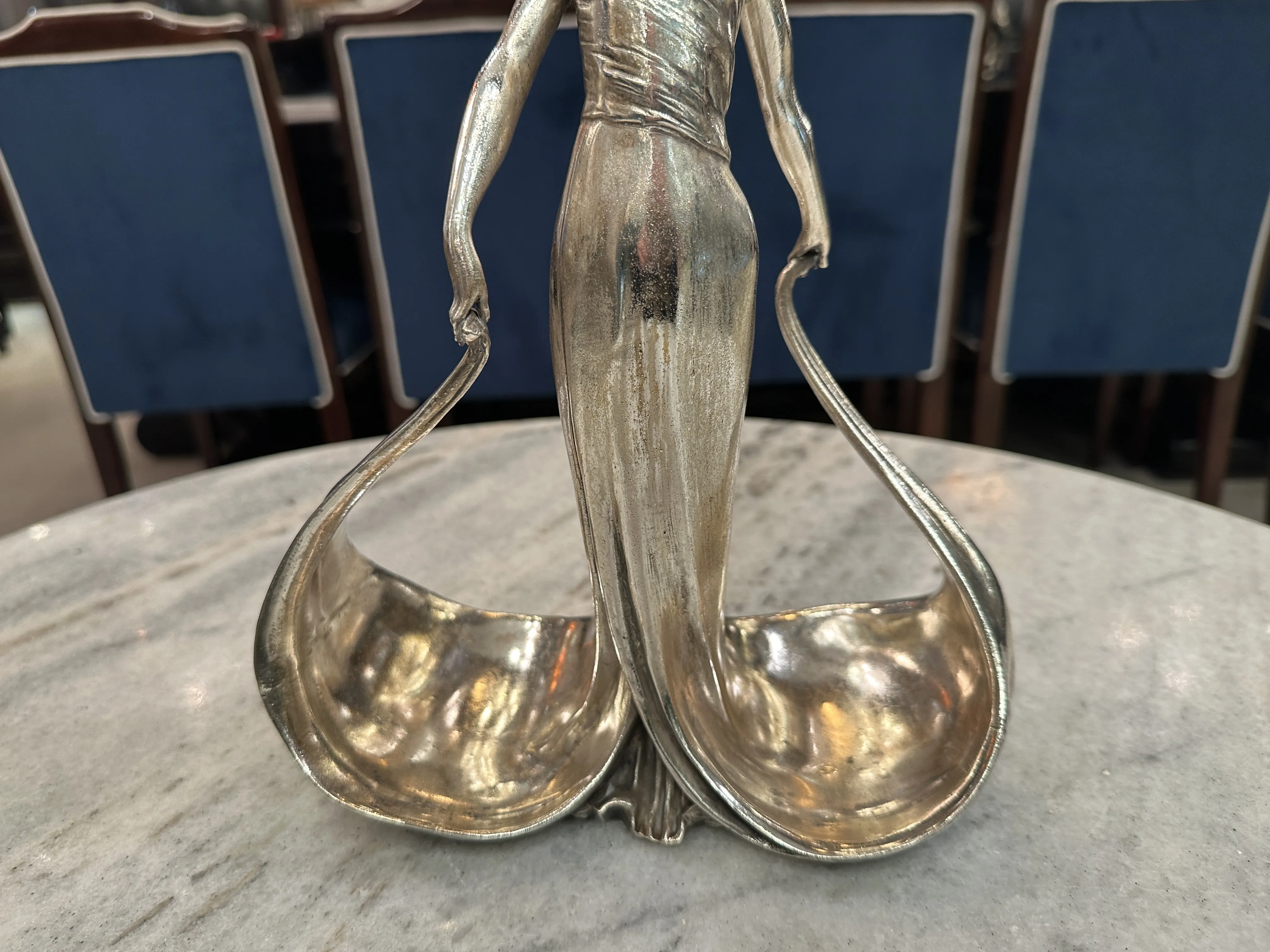 Antique card tray L. Allion with elegant decorative figure, retro setting.
