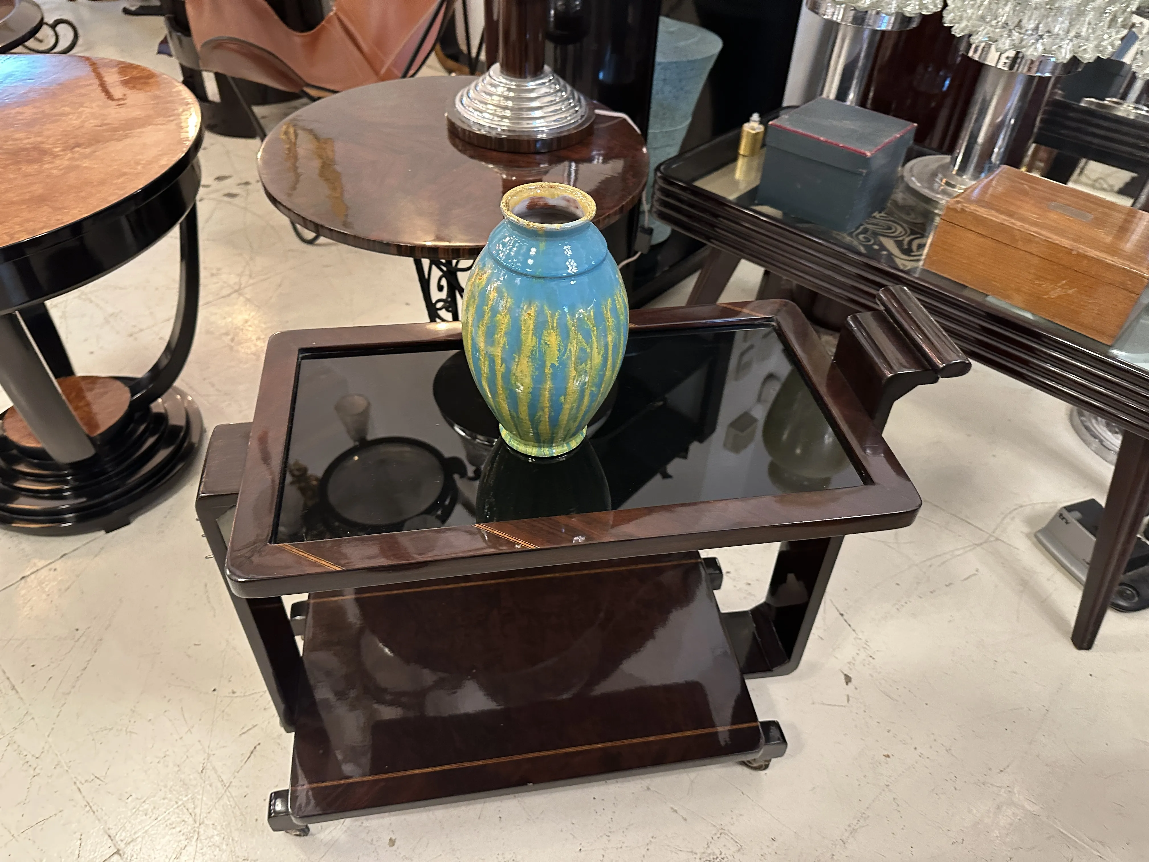 Vaso decorativo di ceramica antica blu e giallo