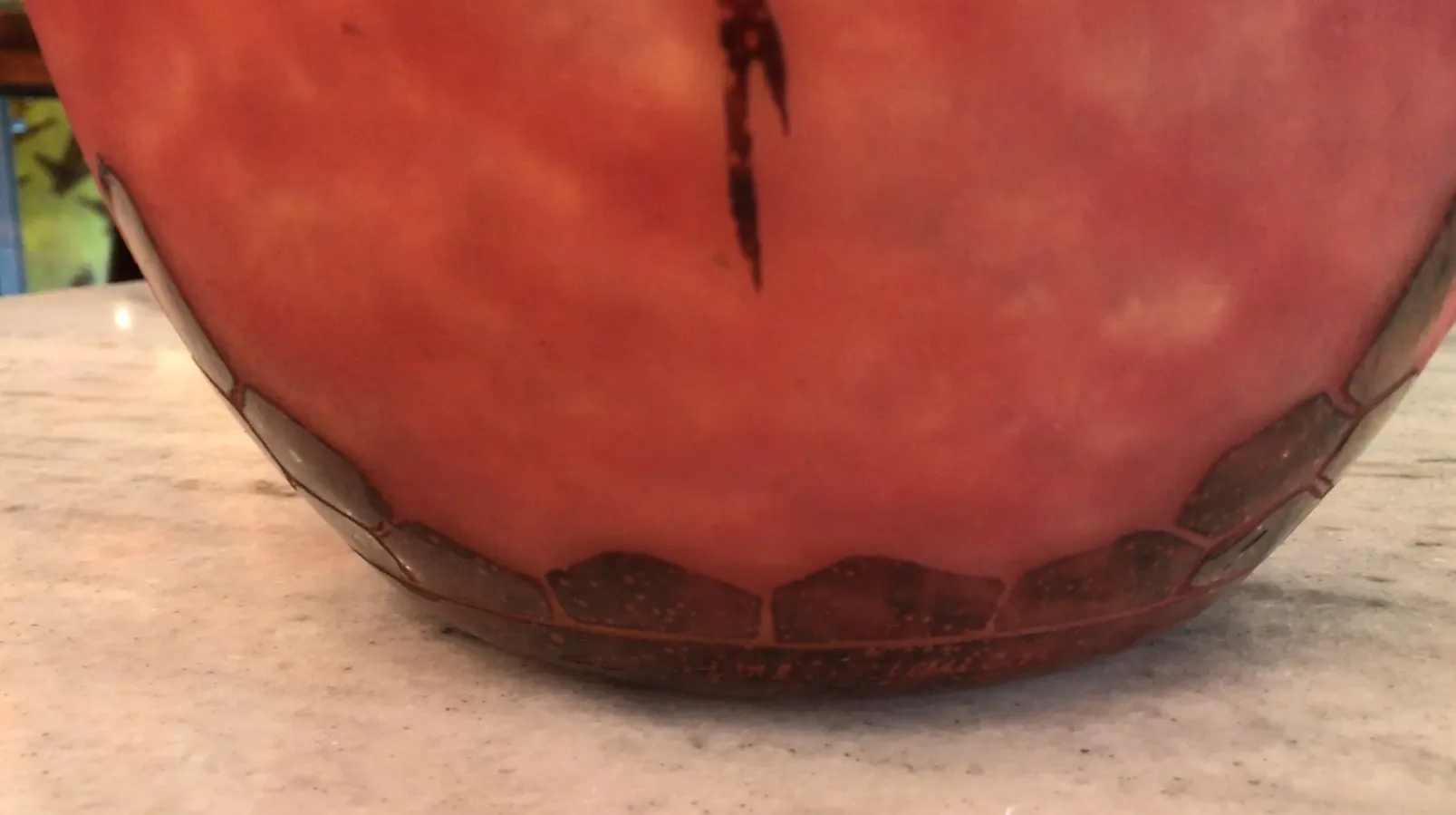 古老印章 Le Verre Français 具有装饰设计和柔和色调