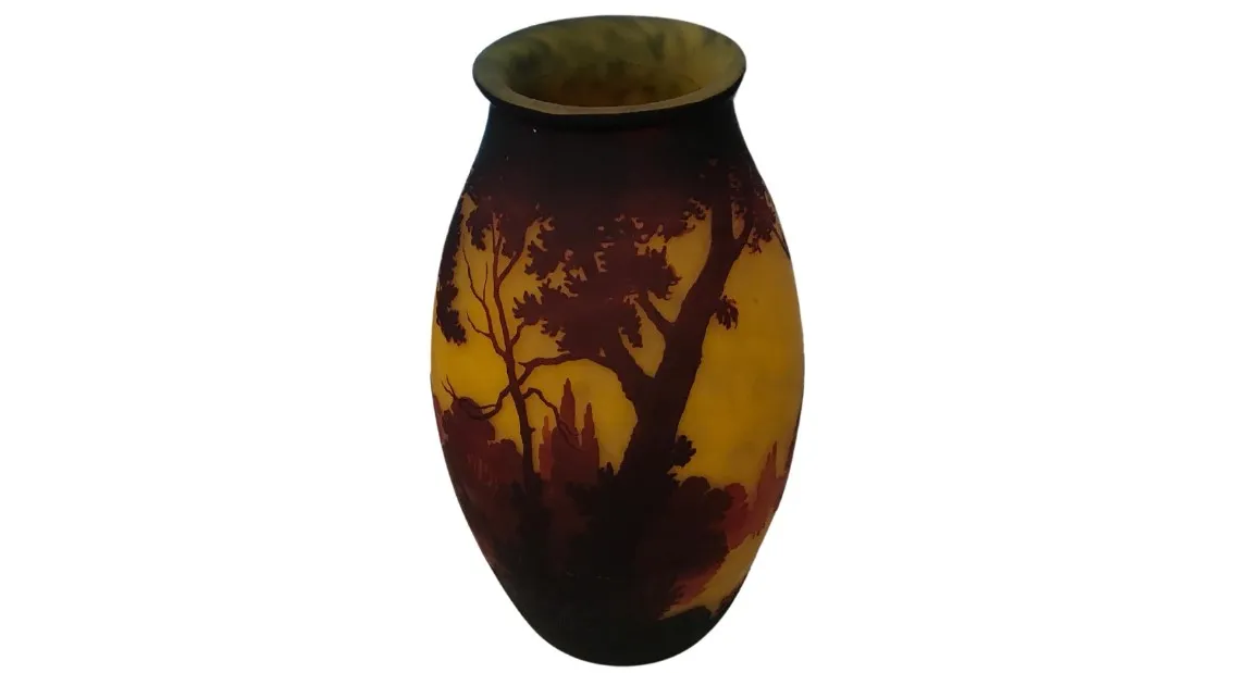 Signiertes Glas (Muller Freres) (Französisch)