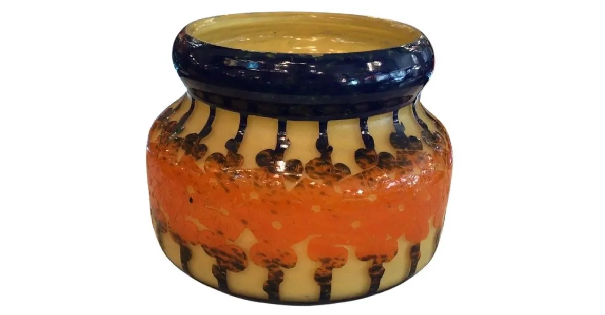 Signiertes Glas (Le Verre) (Französisch)