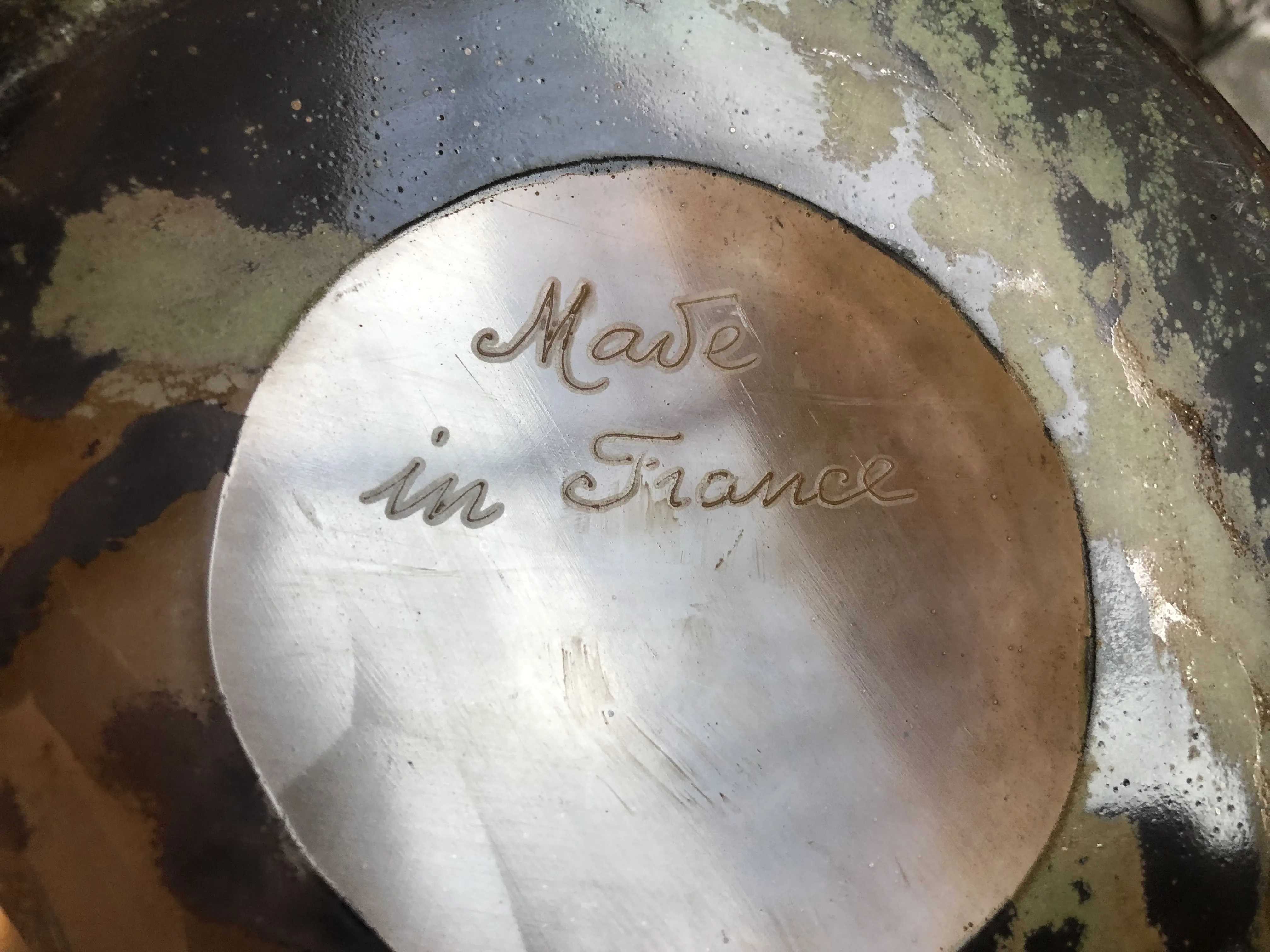 altes siegel mit eingravierungen made in france