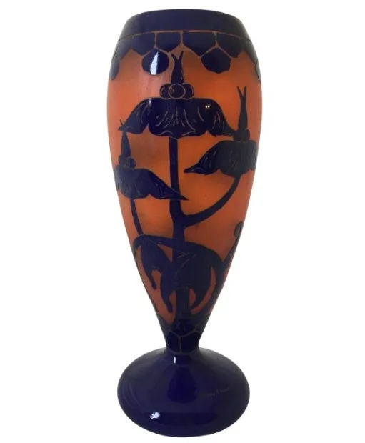 SIGNED GLASS Le Verre (French)