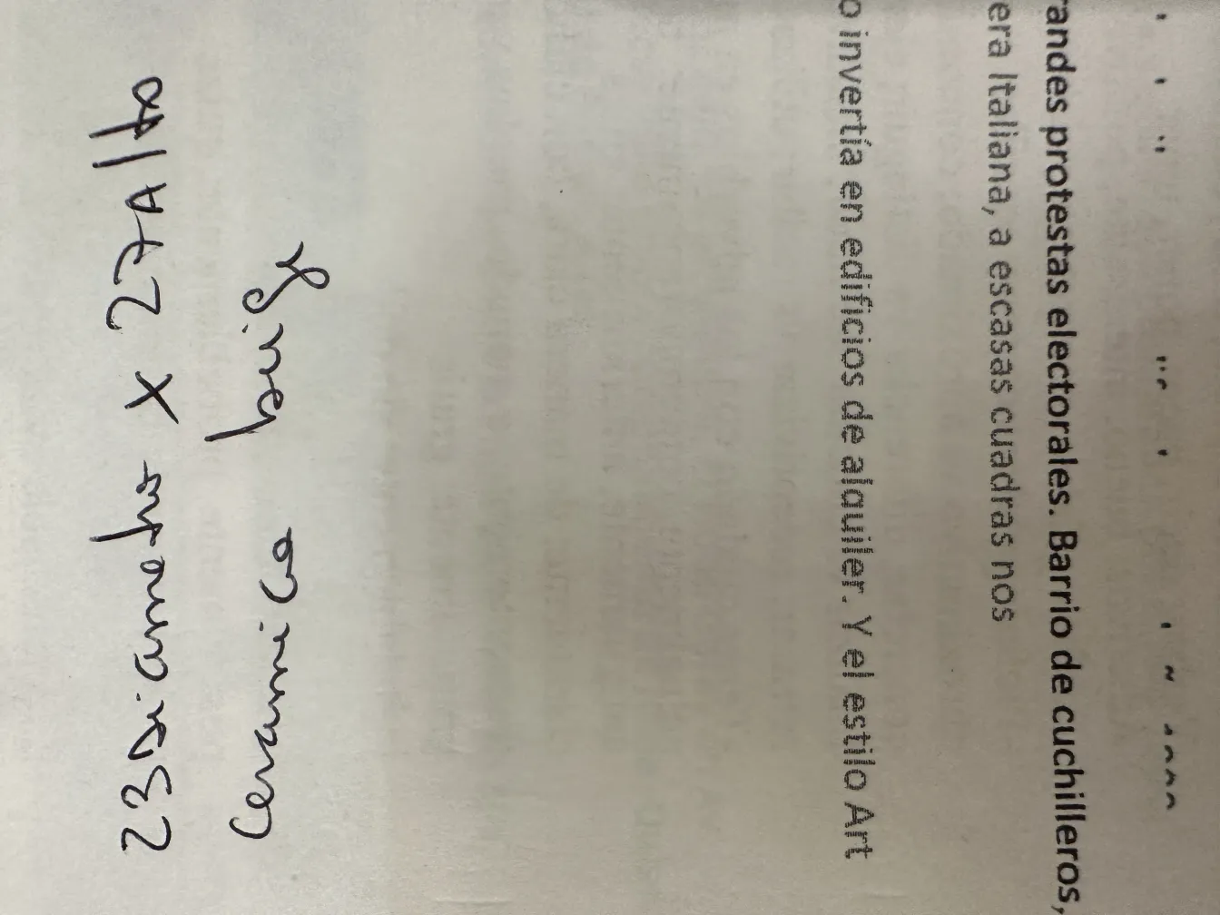 古董陶瓷，具有独特精致的手工艺细节。