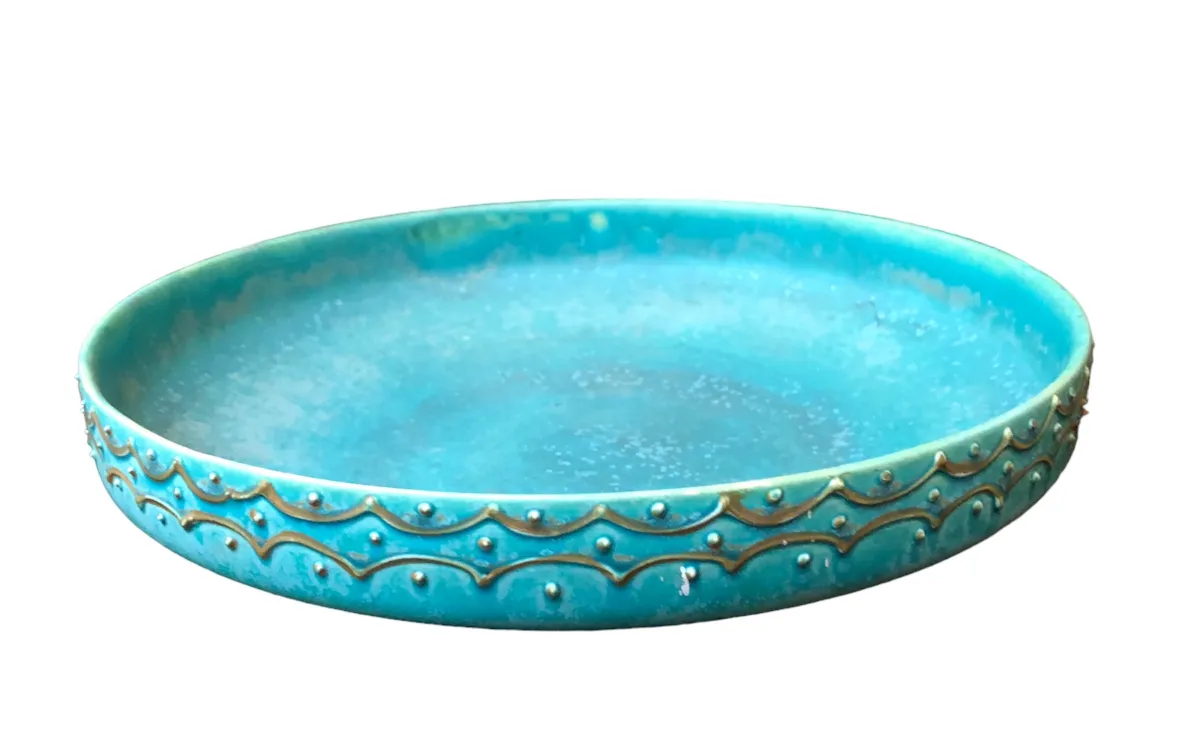 Bowl de cerâmica antiga decorativa na cor azul.