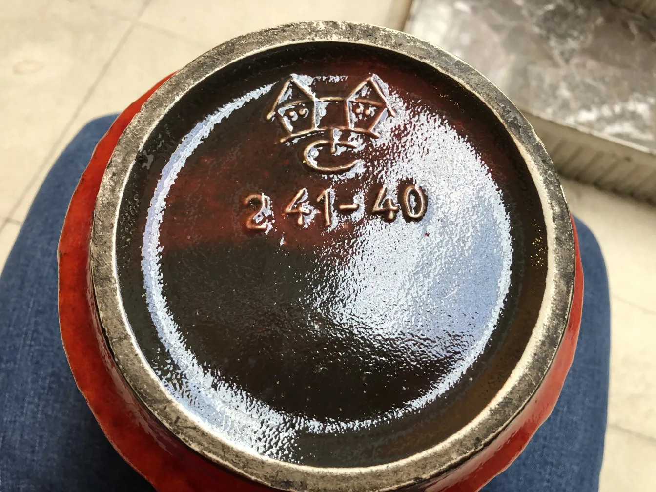 古董陶瓷Carstens Tönnieshof的底部，可见细节，环境中性