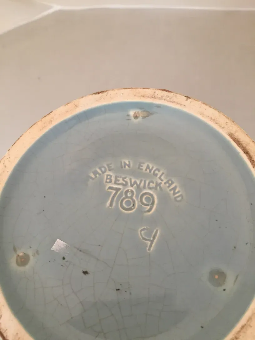 Cerâmica antiga de Beswick com marcas distintas