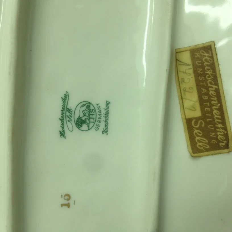 Placa de cerámica antigua alemana con diseño verde