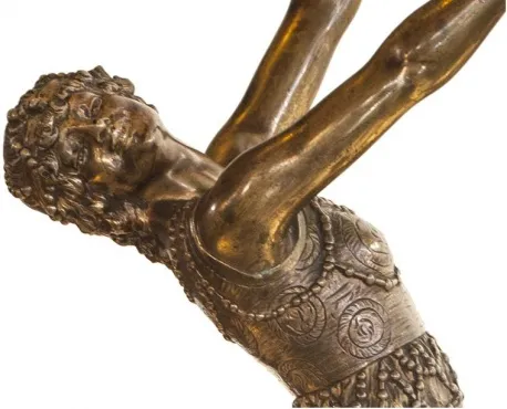 scultura antica di cormier joseph descomps con dettagli raffinati