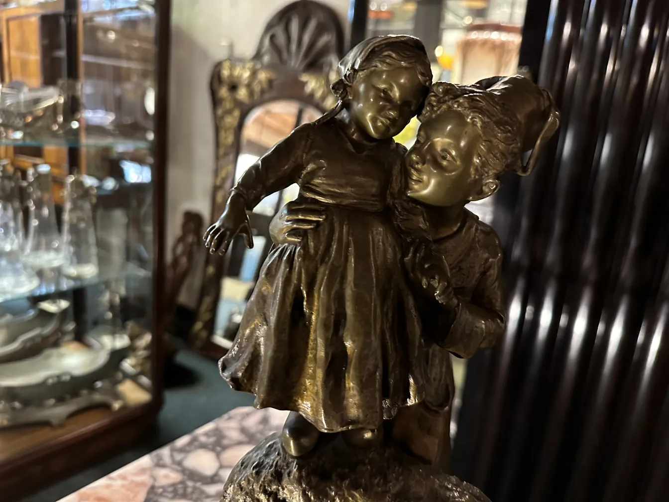 고대 청동 조각, 어린이,детально