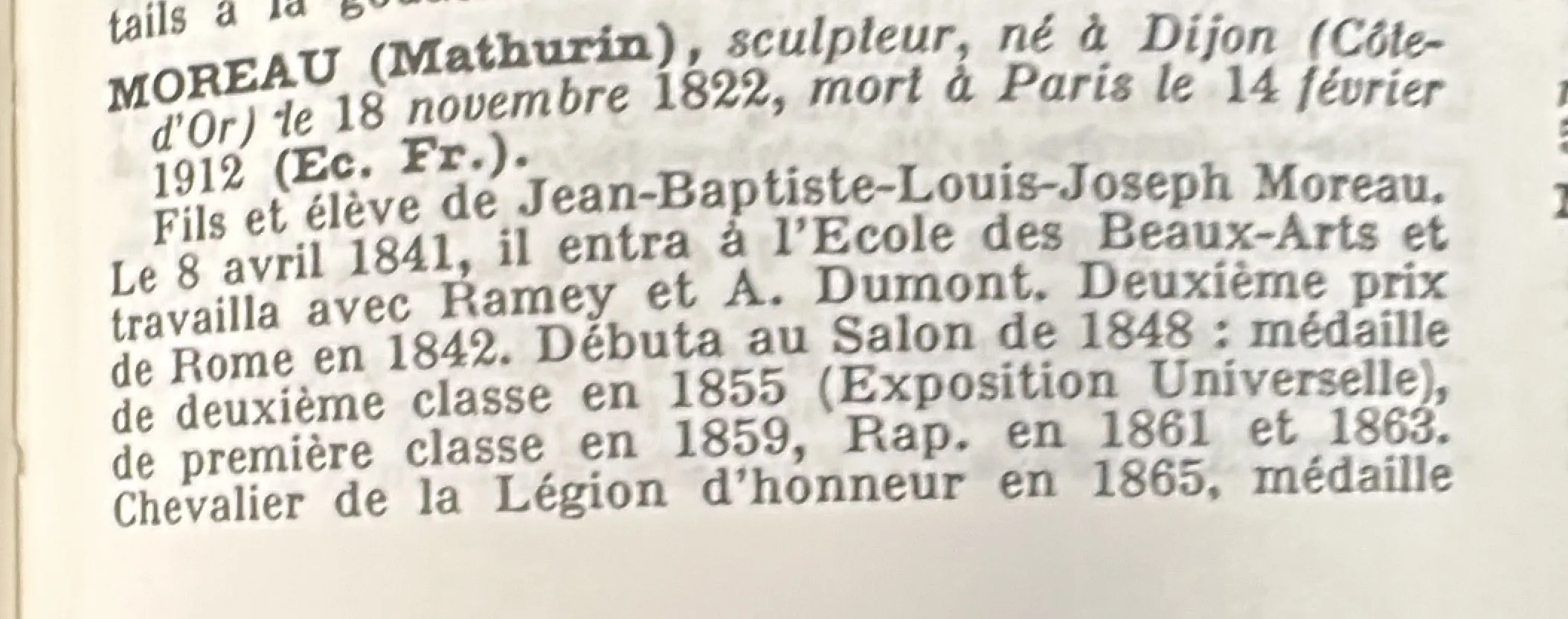 vue détaillée d'une sculpture antique de Moreau Mathurin