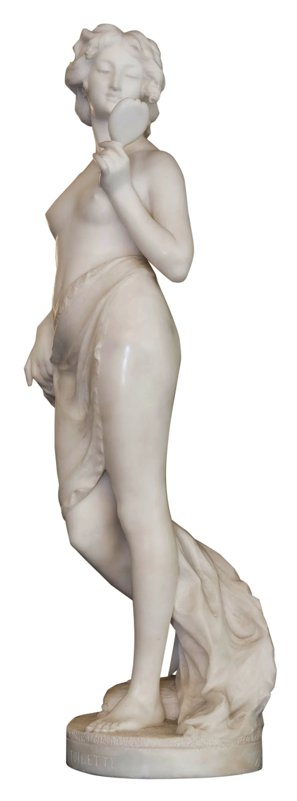 escultura antiga de mulher segurando um espelho