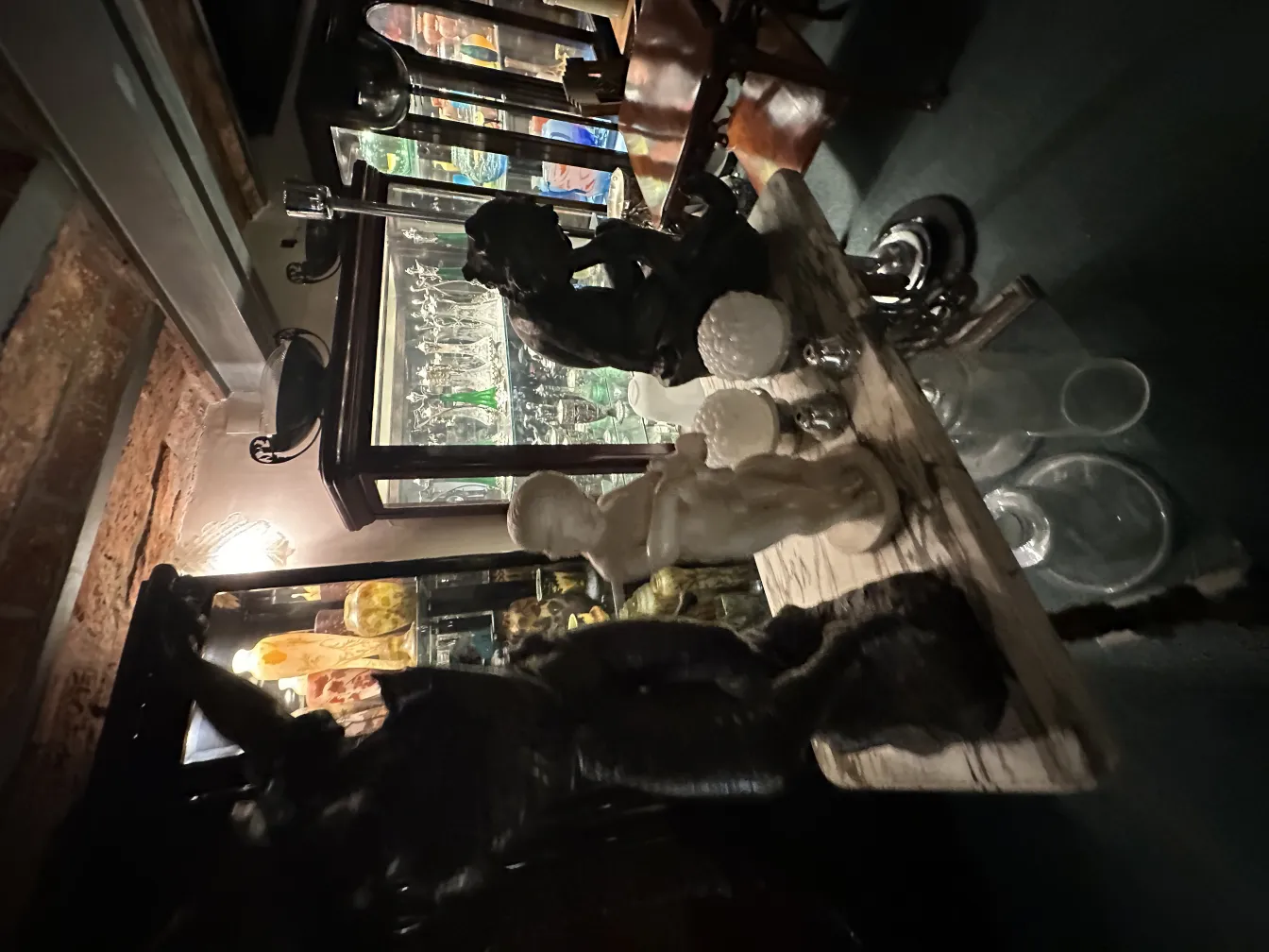 古い彫刻がエレガントな環境に、装飾的な詳細。