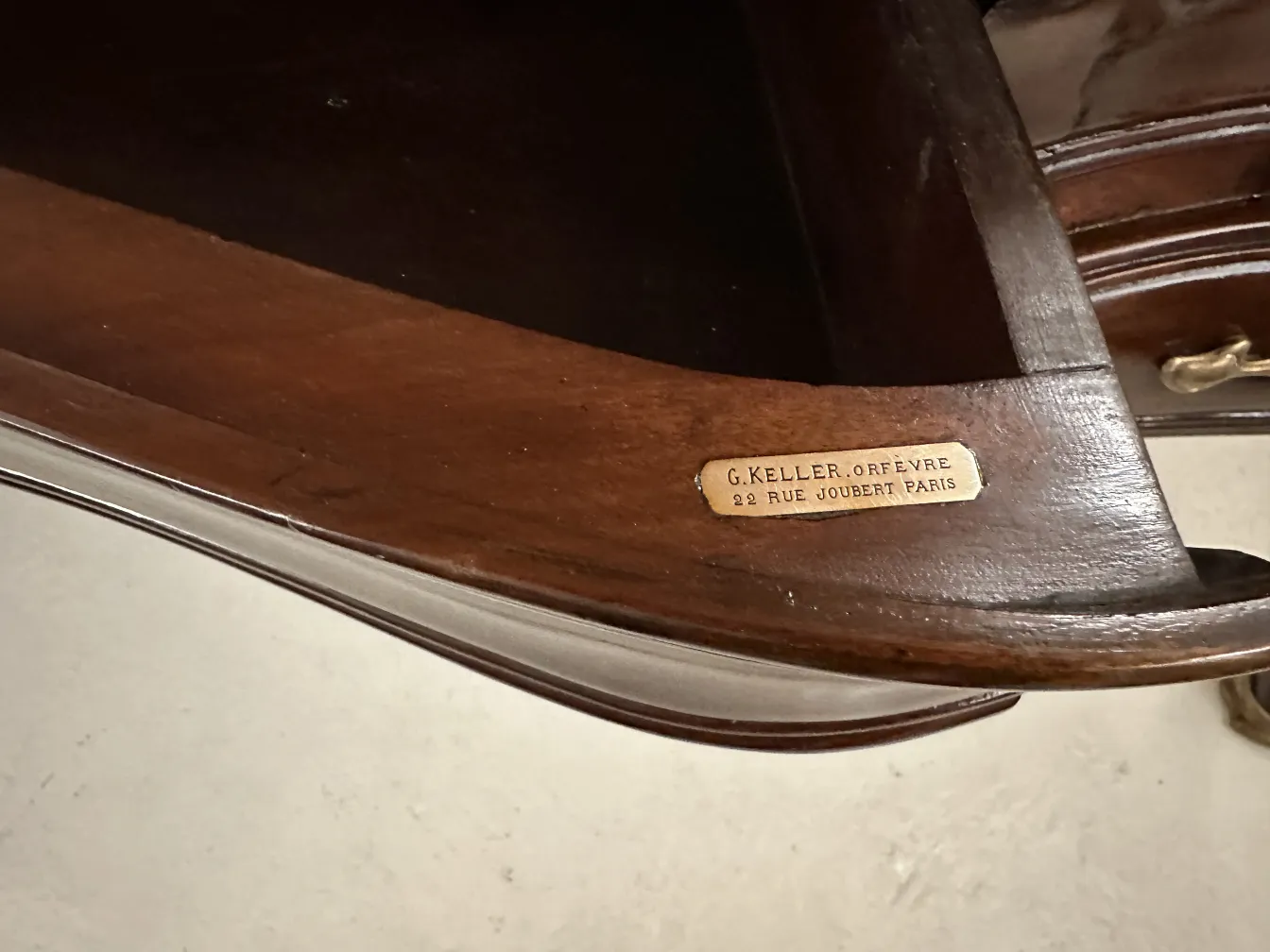 Escritorio antiguo con sello de Gustave Keller en París, 22 rue Joubert