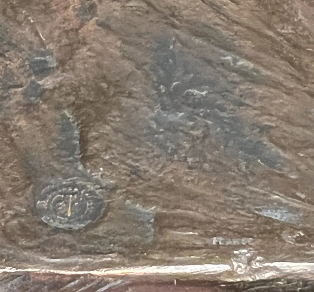 古董雕塑，带有装饰性细节