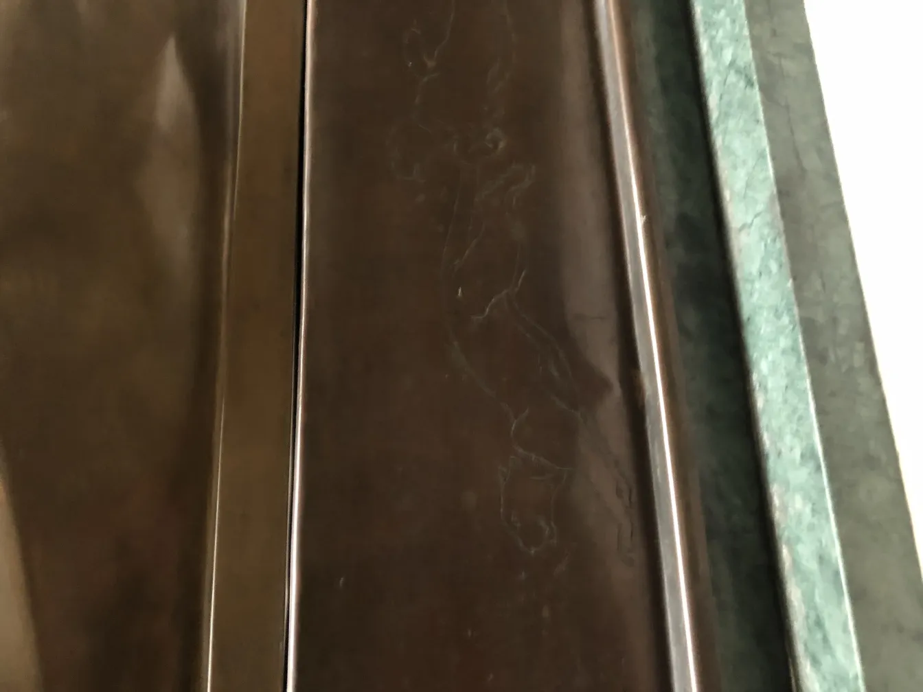 细致优雅的古代雕塑