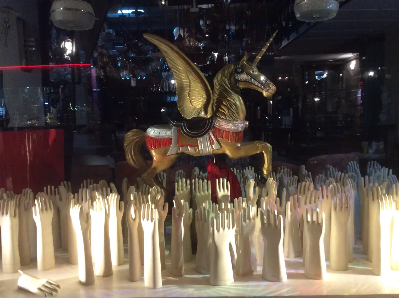 Céramique ancienne dans un style décoratif dans un environnement créatif