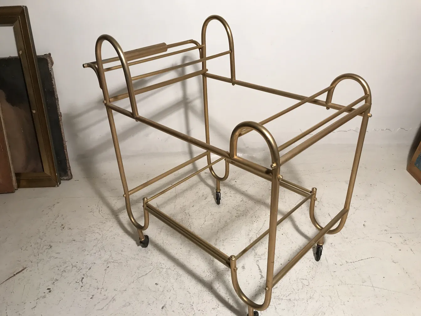 carrello per cocktail antico dorato con ruote