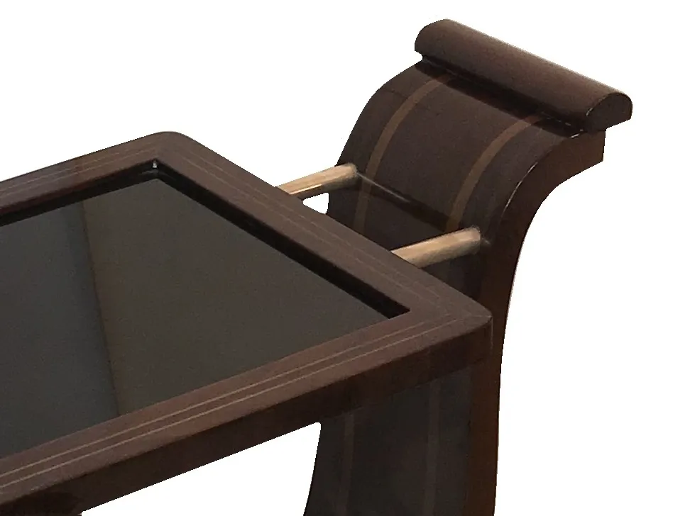 Mesa carrito antigua de diseño elegante con acabado brillante