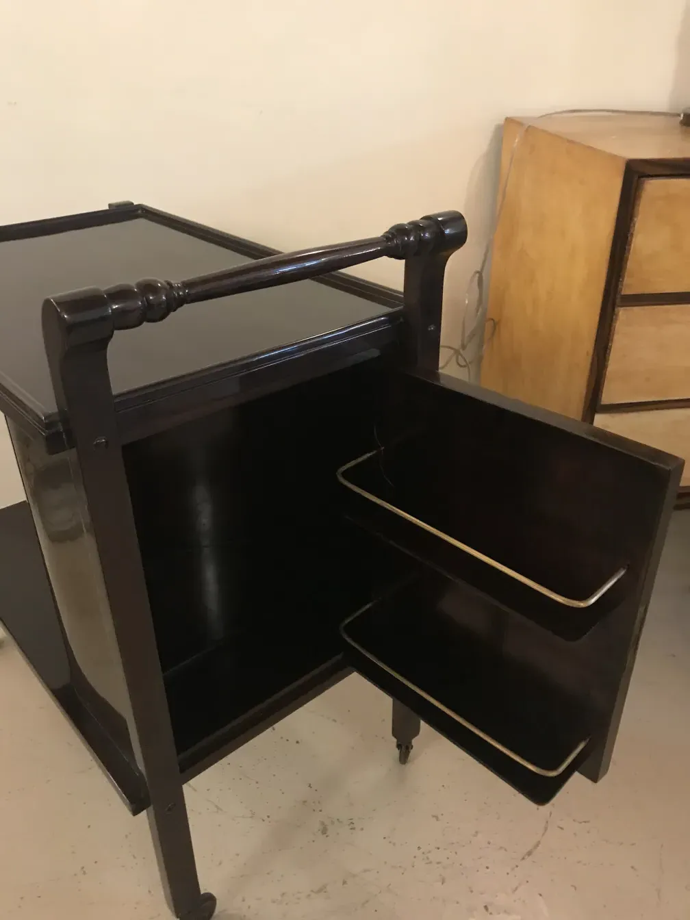 mesa carrinho antiga com gavetas de madeira