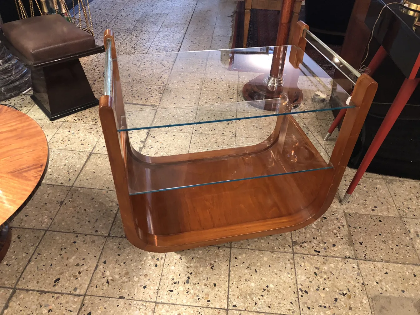 Carrello per cocktail antico con ripiani in vetro