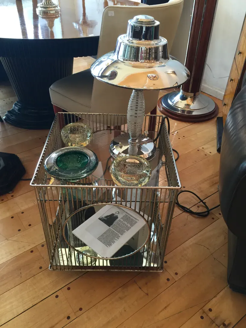antique cocktail trolley with lamp and green decor