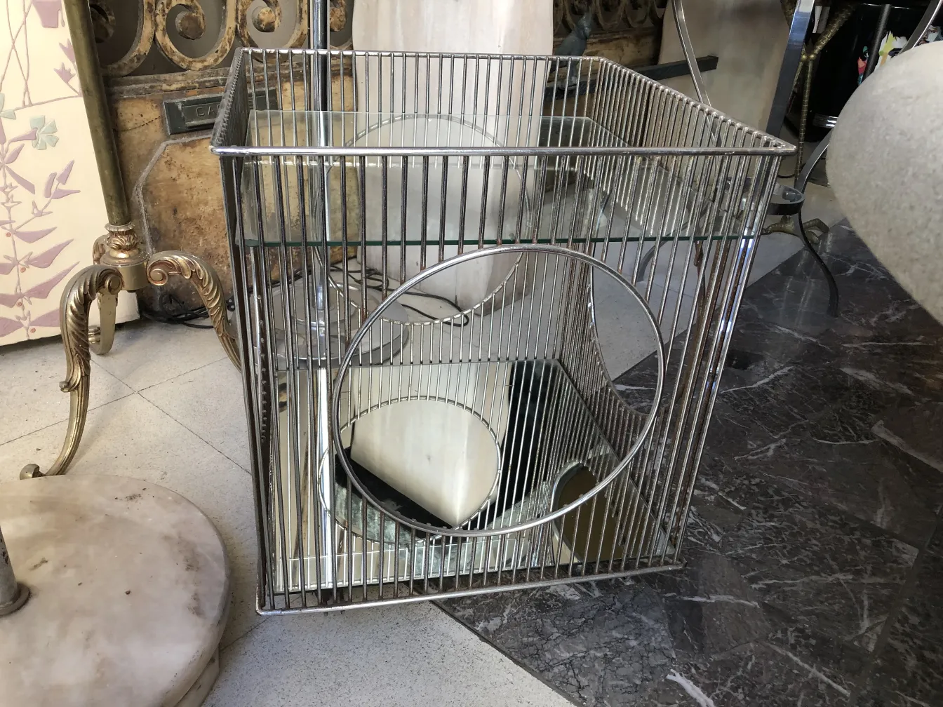 antiker cocktailwagen mit Warren Platner Design