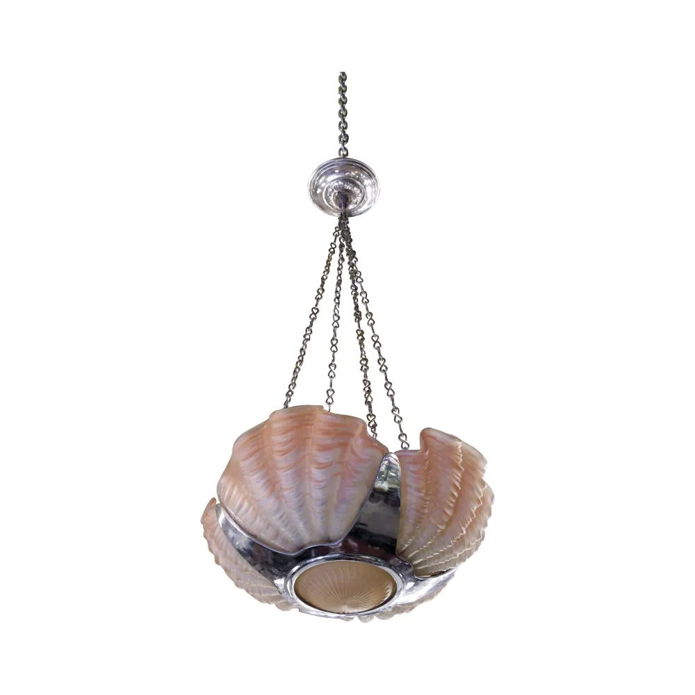 Lampada a sospensione antica a forma di conchiglia, elegante e unica.