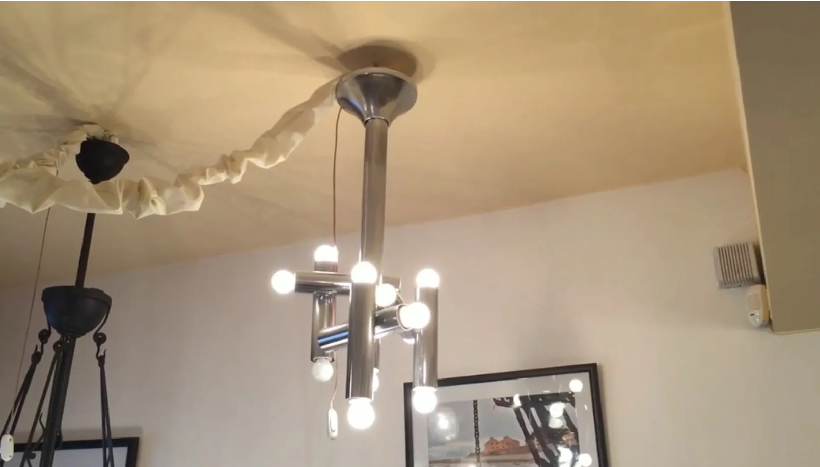 Lámpara de techo antigua de estilo moderno con varias luces