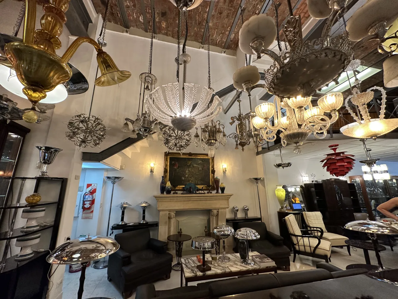 antike hängelampe, elegant und raffiniert mit dekorativem Detail, gemütliche Atmosphäre