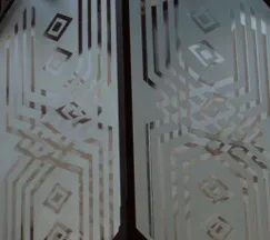 dos faroles antiguos con detalles en cristal decorativo