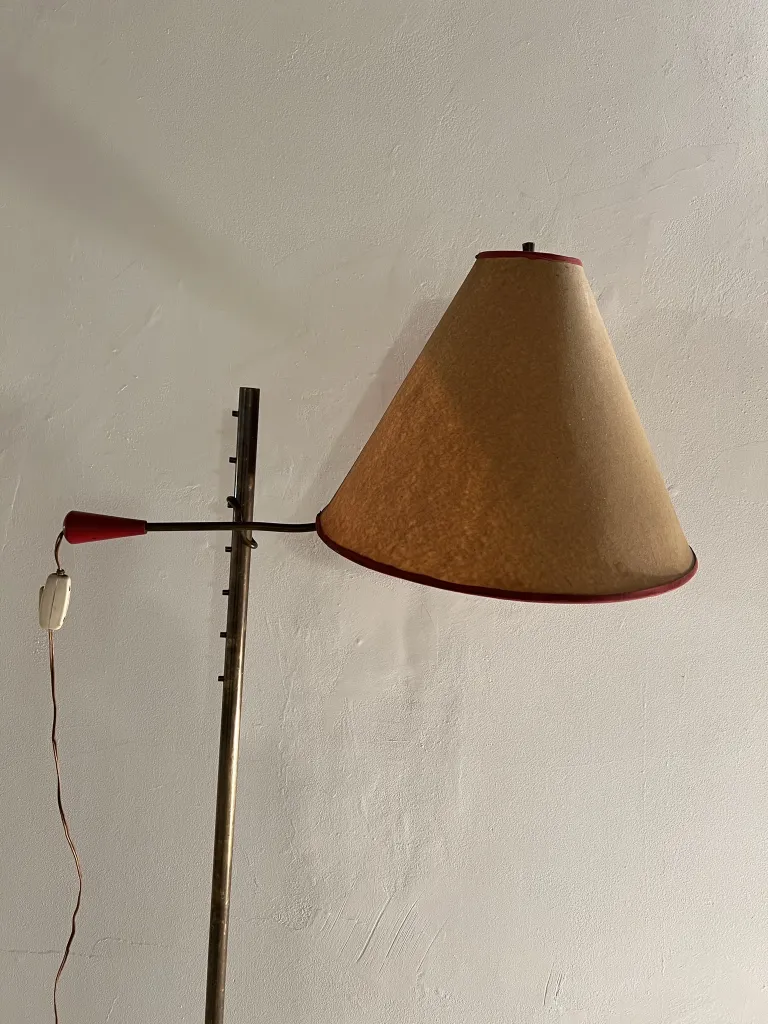 Torchiere antique avec abat-jour conique beige