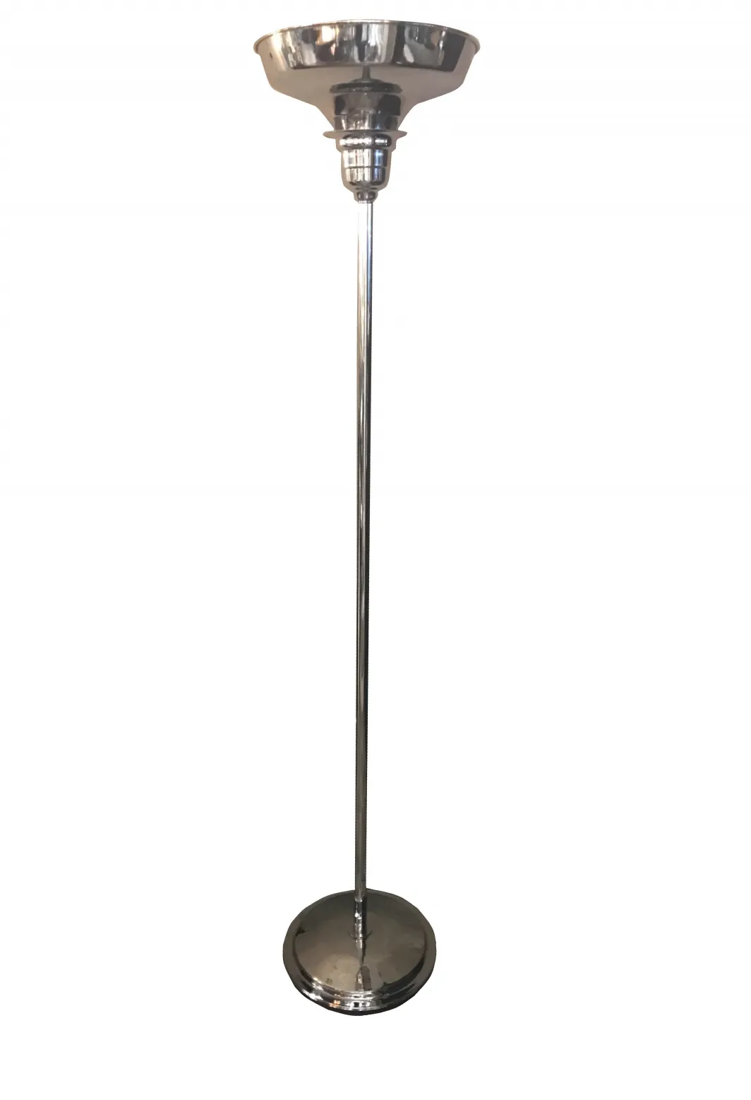 Set of 2 antique floor lamps, illuminating a space