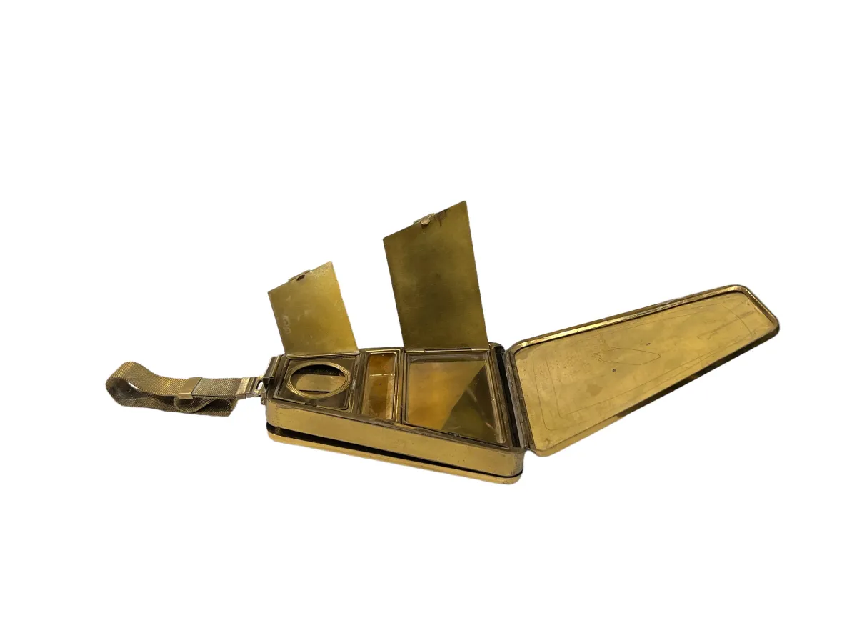 bolso antiguo con múltiples compartimientos en estilo Art Deco