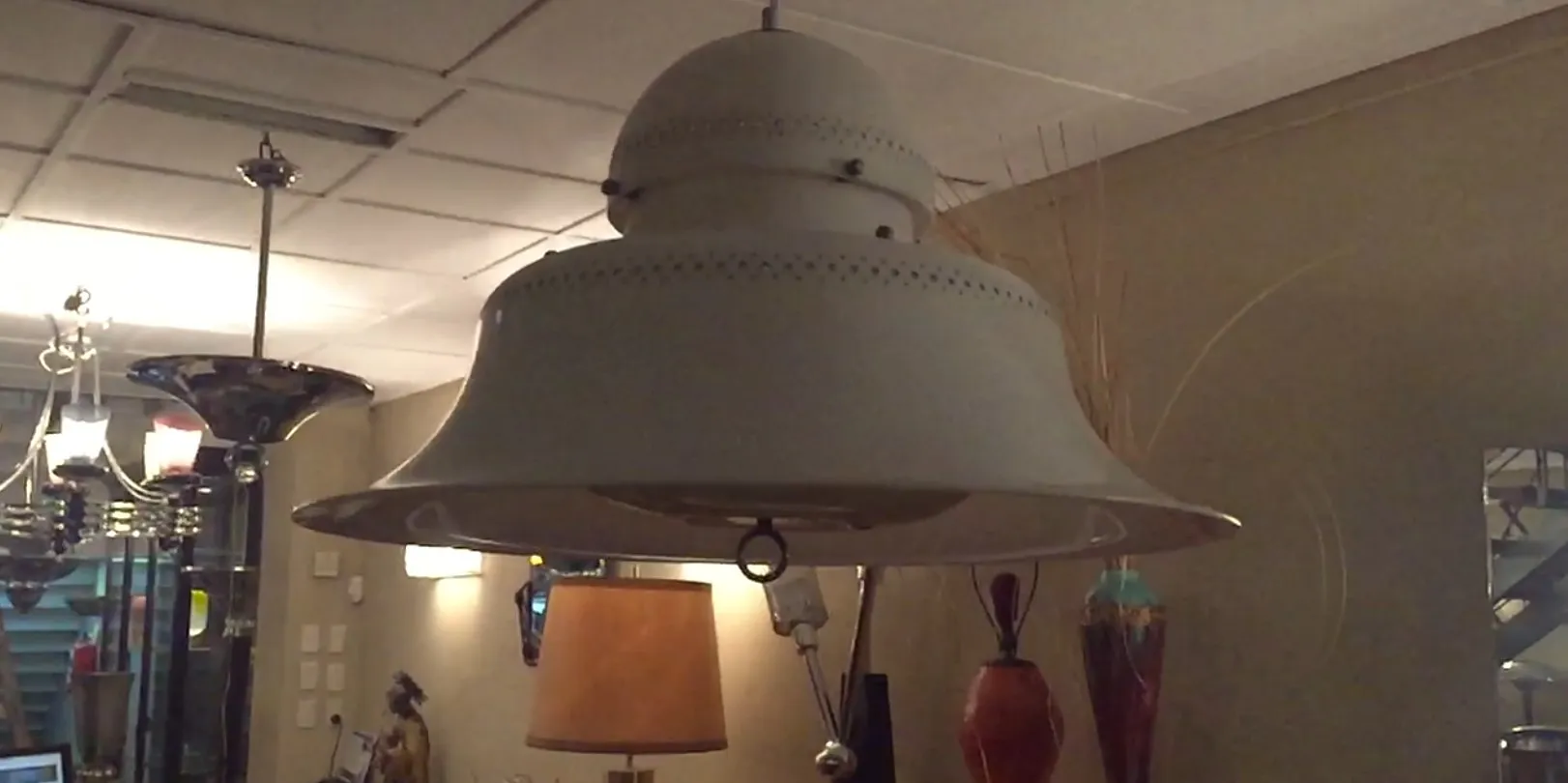 Lustres anciens dans un environnement chaleureux