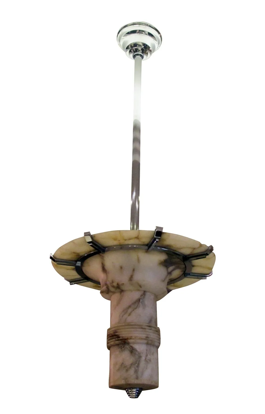 due lampade a sospensione antiche con design eleganti e dettagli unici