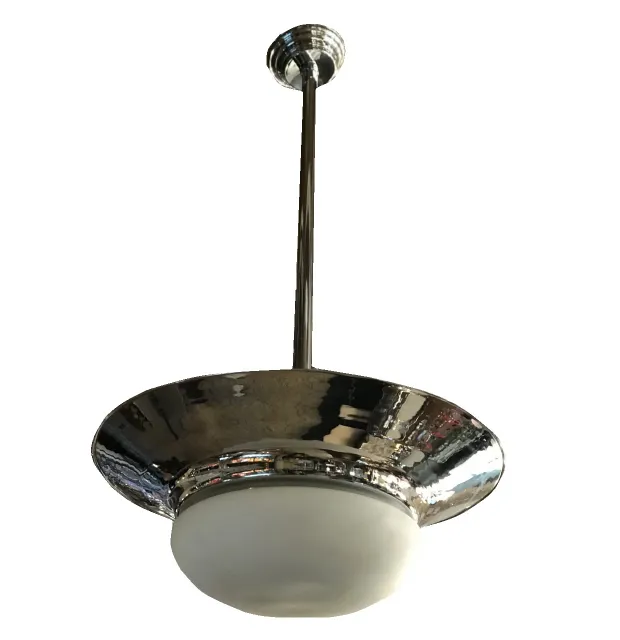 Dos lámparas de techo antiguas estilo clásico, iluminando un ambiente acogedor.