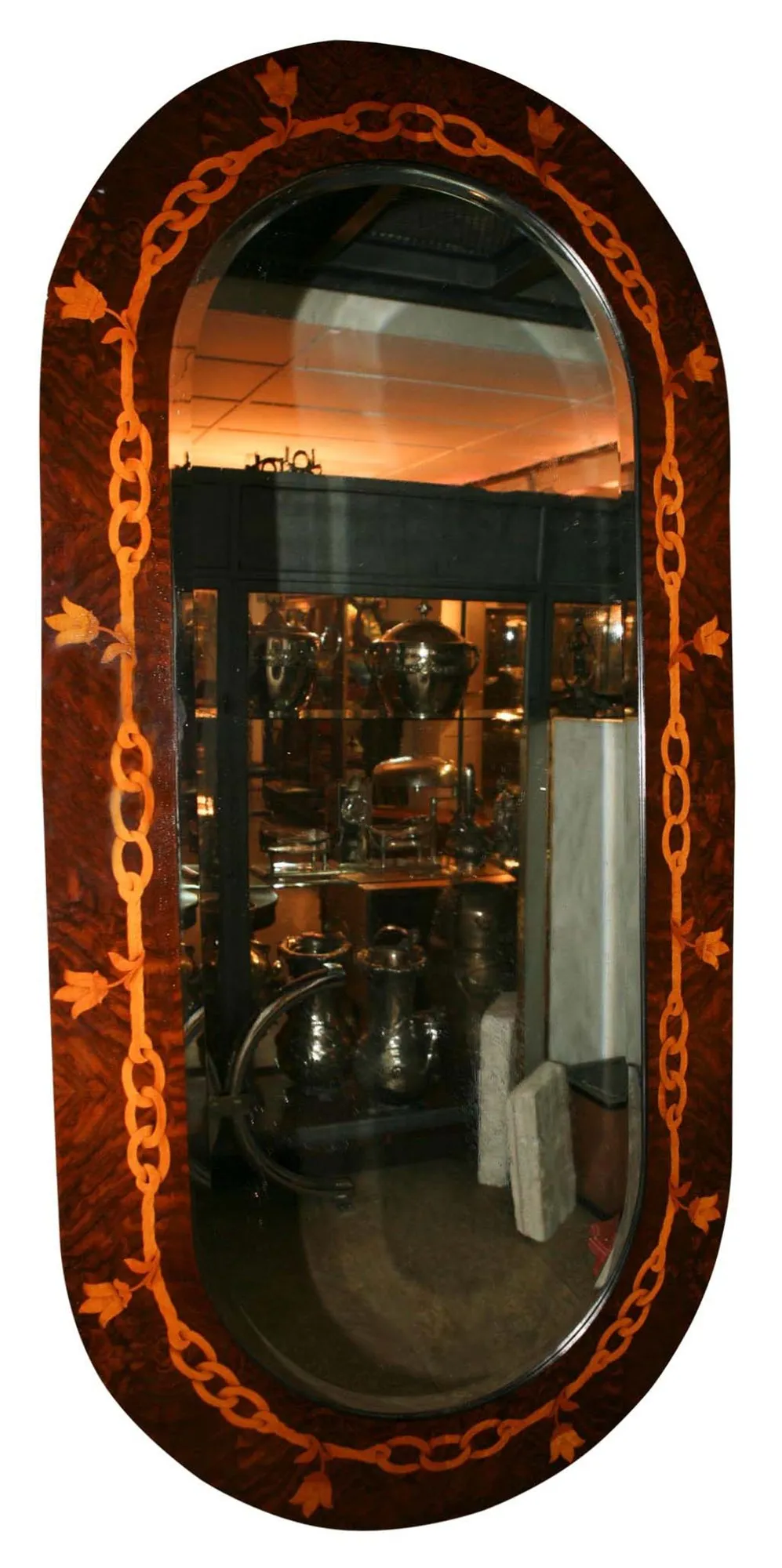 espelho antigo decorativo com detalhes em folhas