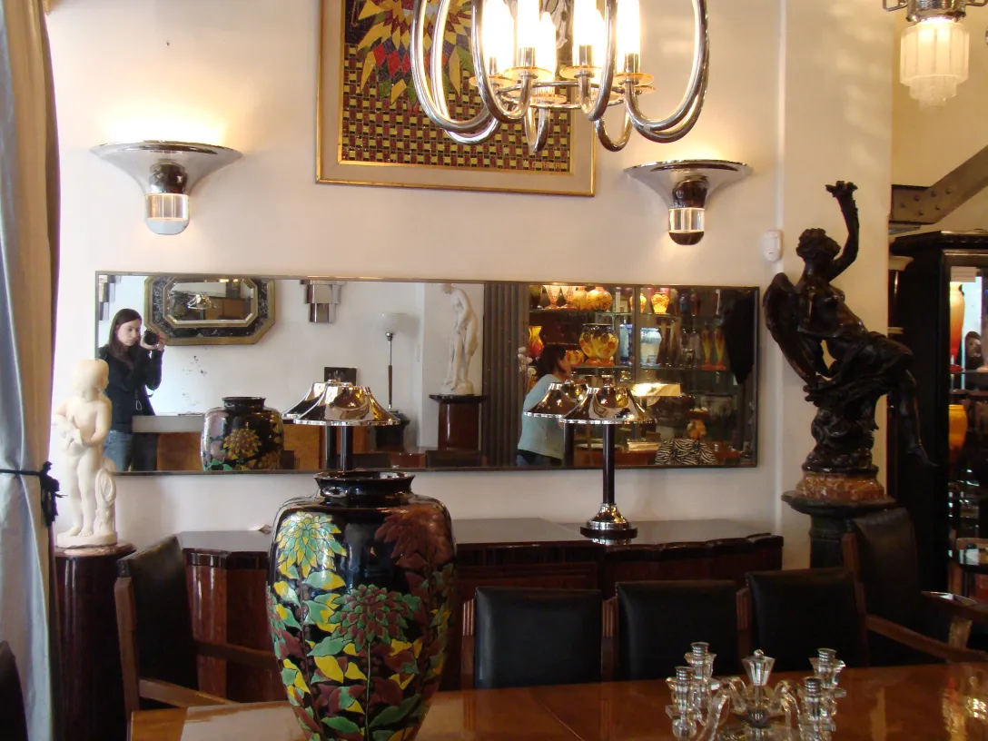 espejo antiguo decorativo en ambiente acogedor