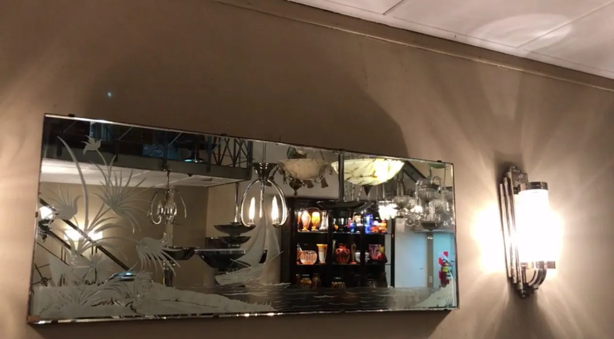 espelho antigo decorativo com gravações em vidro