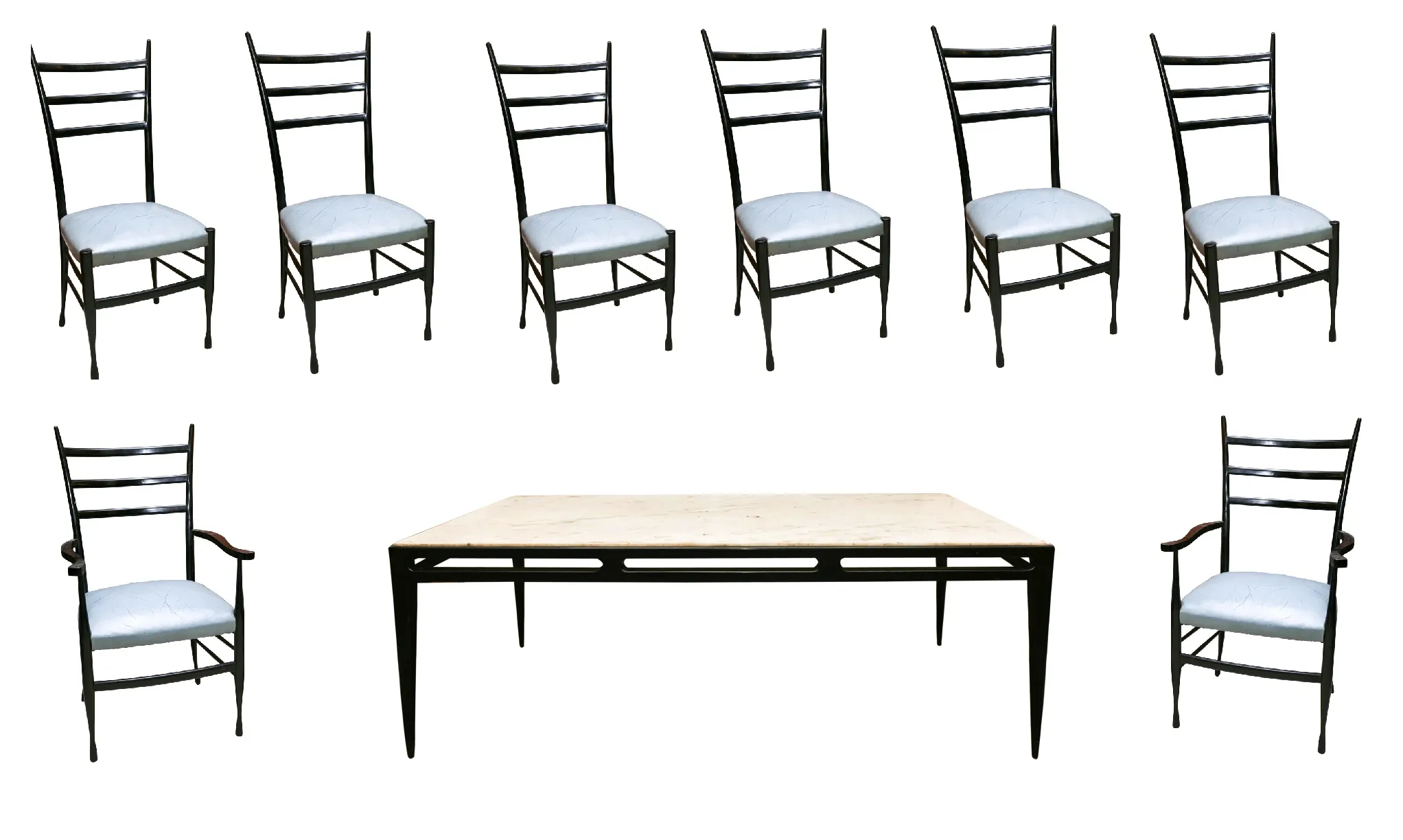 Table à manger antique avec 8 chaises élégantes et confortables.