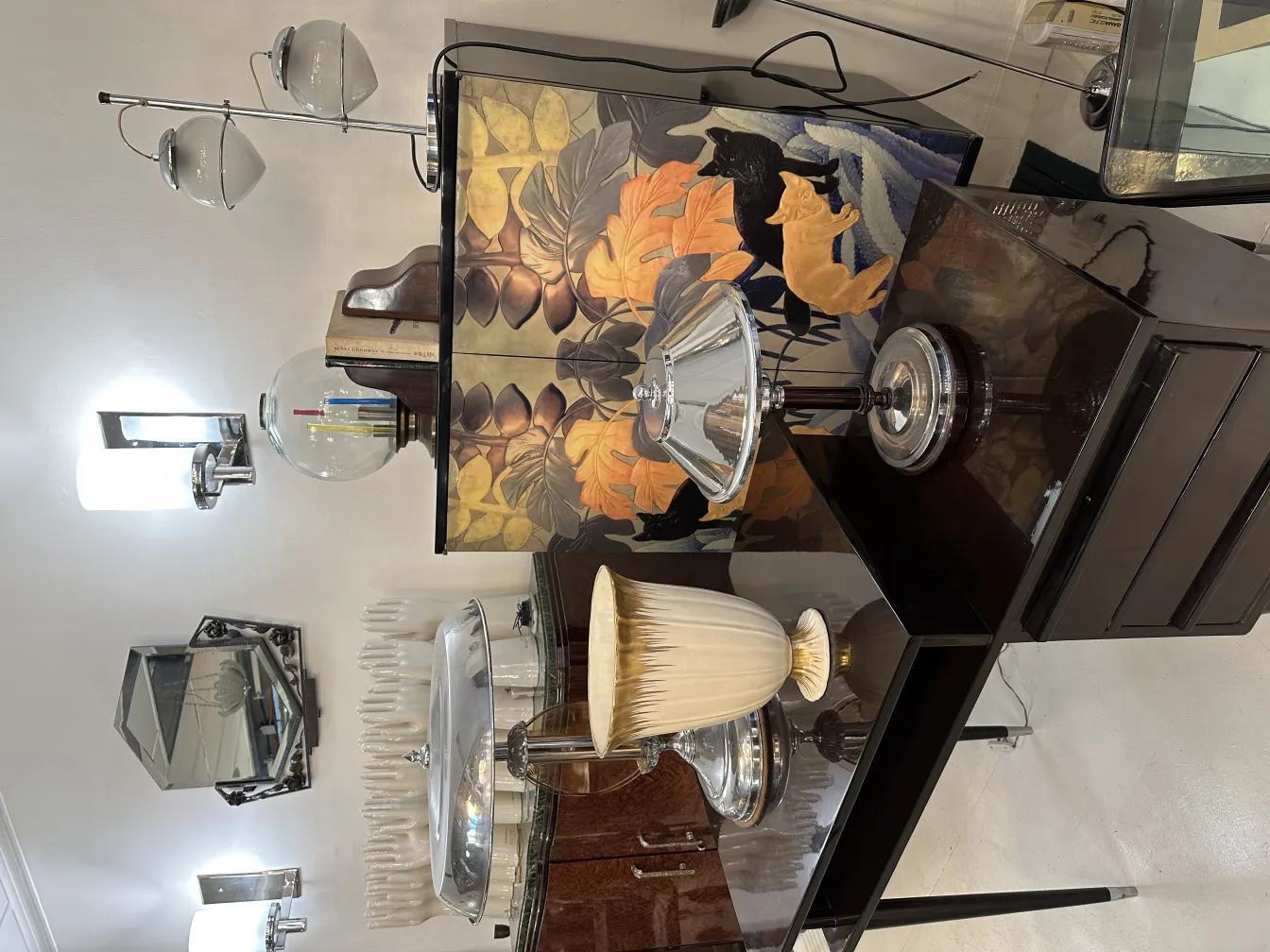 Antike dekorative Keramik in eleganter Umgebung