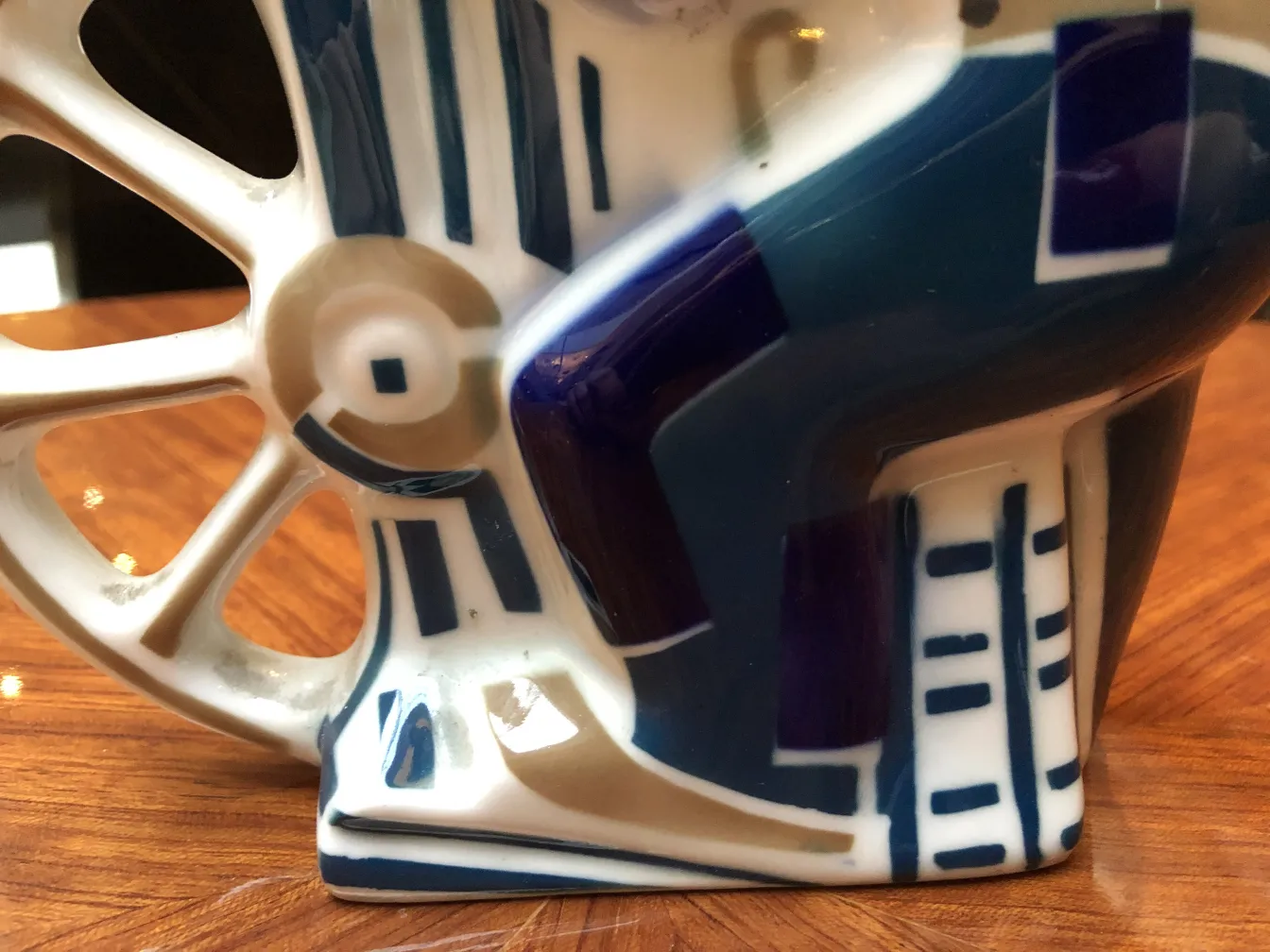 Giara in ceramica antica con motivo blu e bianco