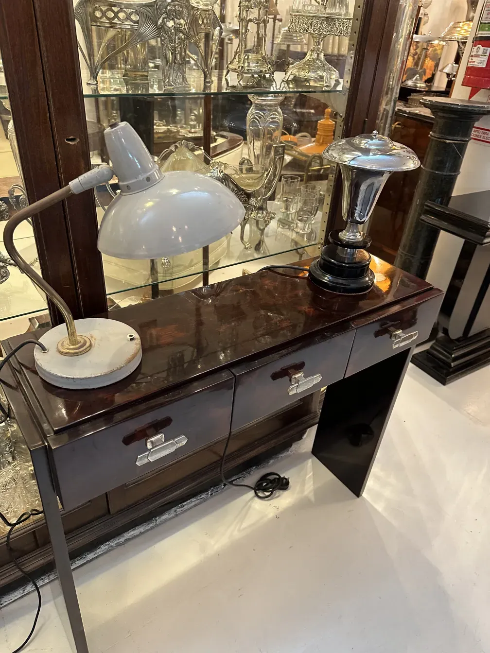 エレガントデザインのアンティークテーブルランプセルジュムイユ